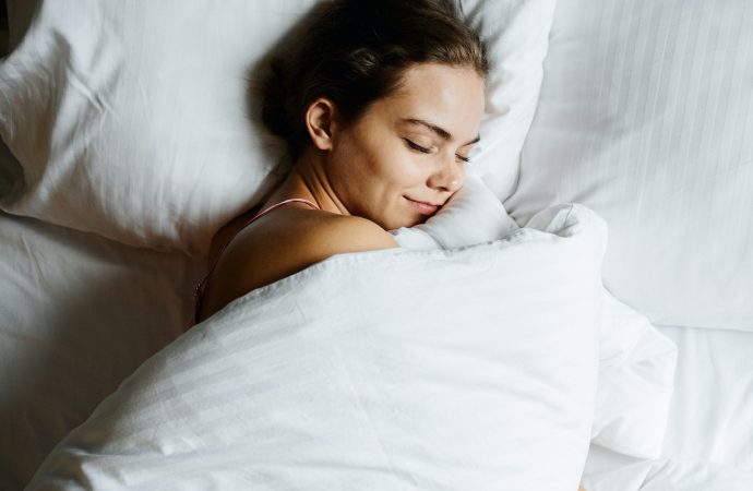 Come addormentarsi facilmente: 7 semplici metodi da adottare